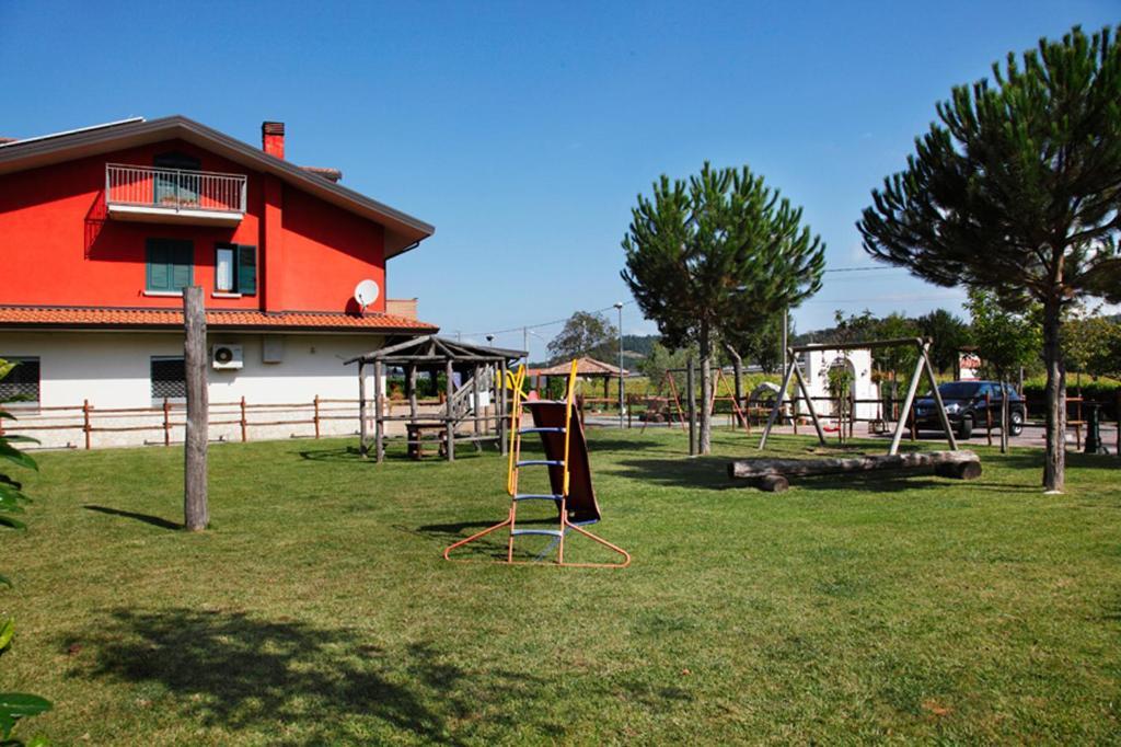 Azienda Agrituristica Pericle Montella Exterior foto